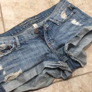 Low-rise denim shorts